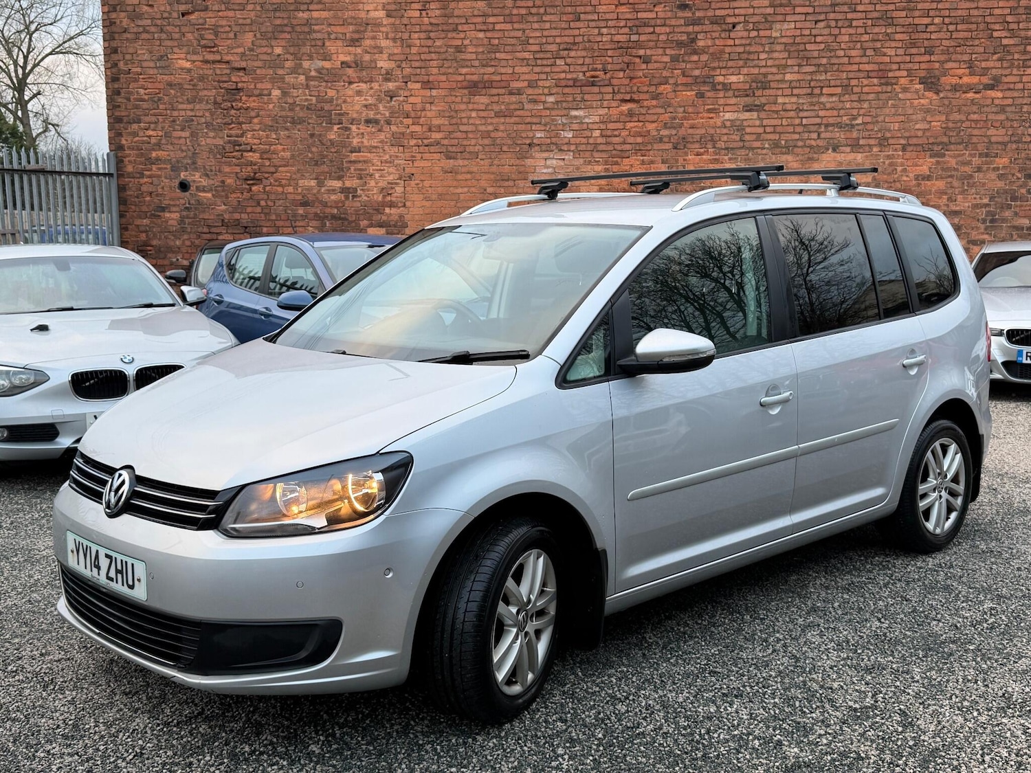 Used Volkswagen Touran 2014 for sale - 77016624: Photo 3