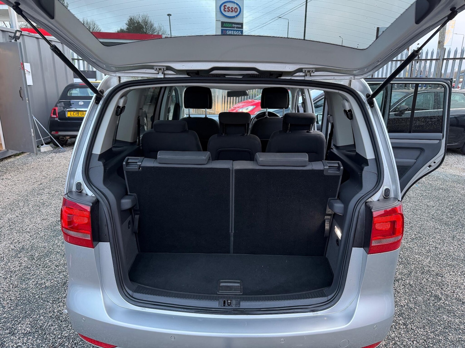 Used Volkswagen Touran 2014 for sale - 77016624: Photo 53