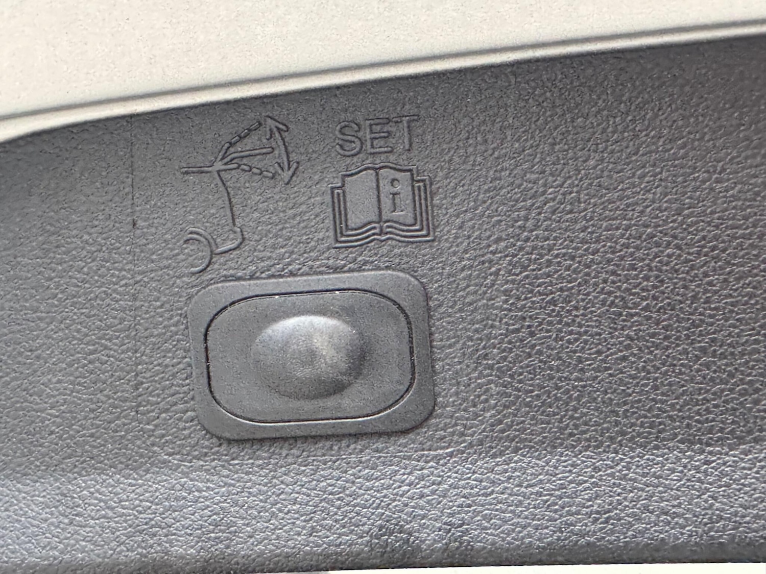 Used Ford Kuga 2014 for sale - 77305042: Photo 18