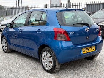Used Toyota Yaris 2006 for sale - 79544432: Photo