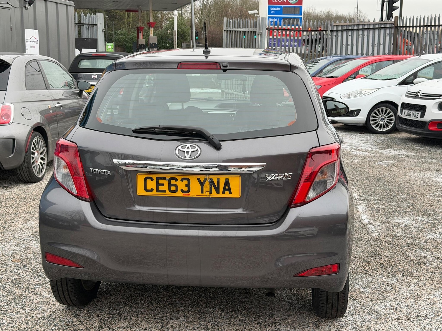 Used Toyota Yaris 2013 for sale - 77119990: Photo 16