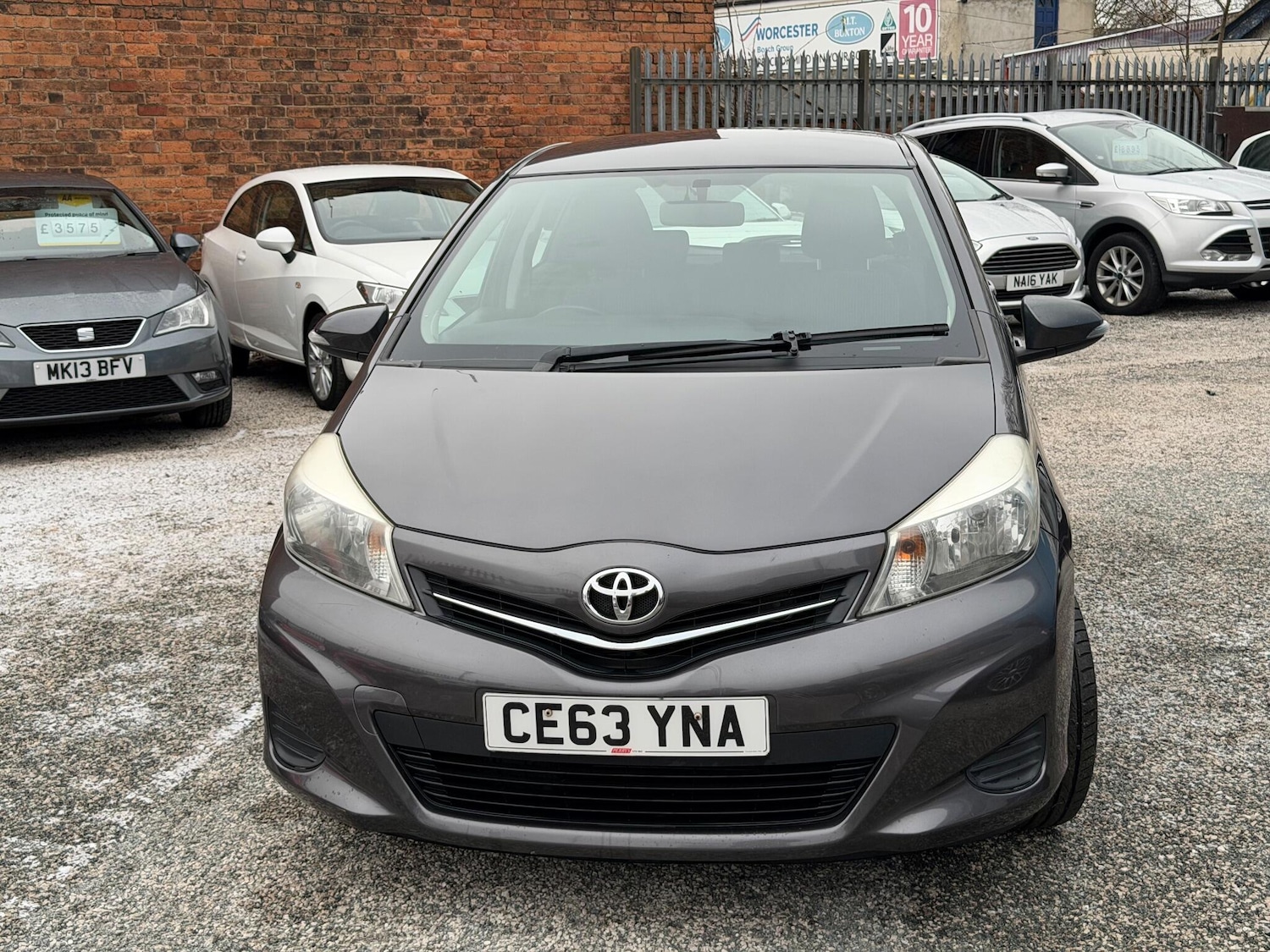 Used Toyota Yaris 2013 for sale - 77119990: Photo 2