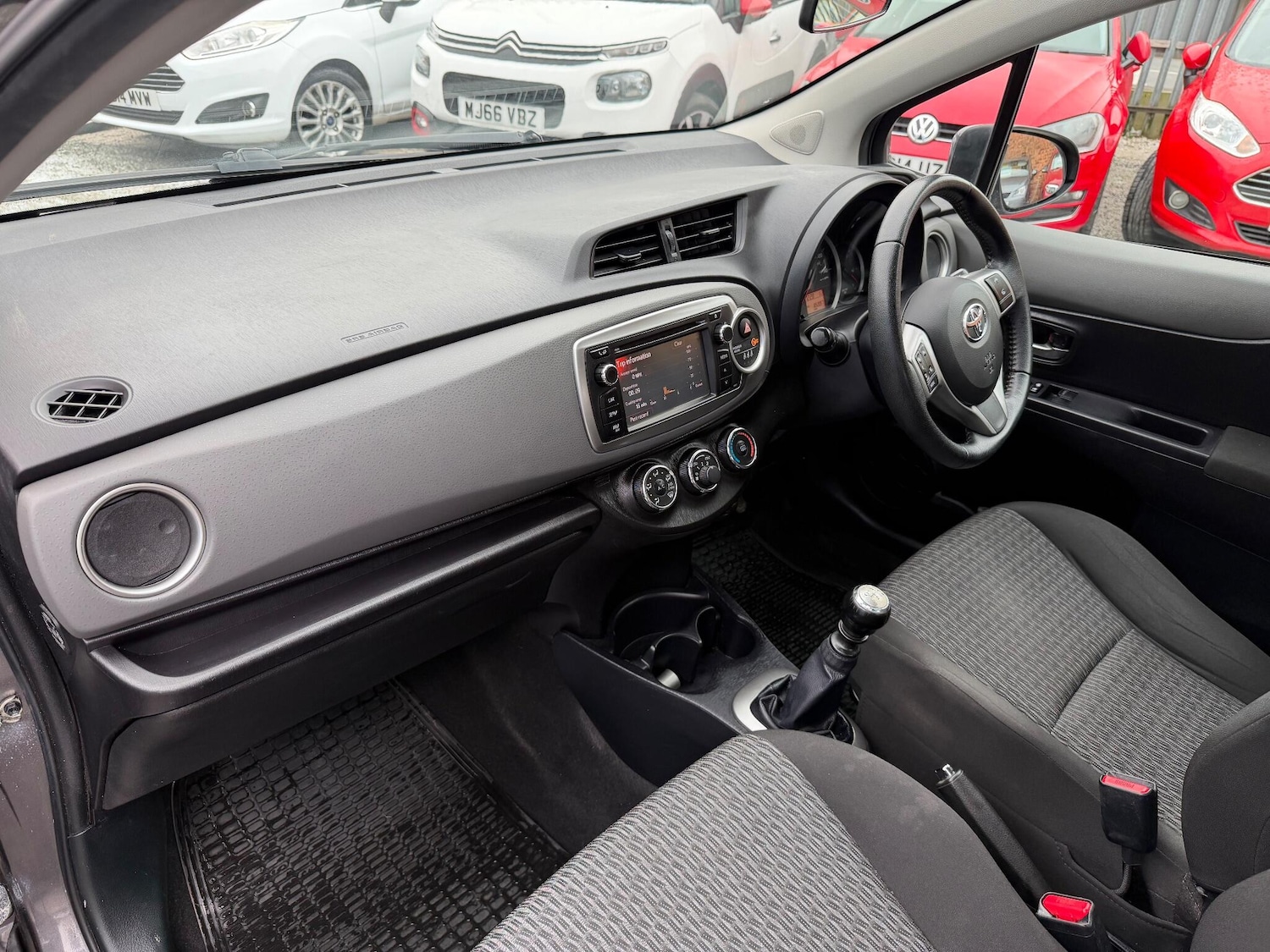 Used Toyota Yaris 2013 for sale - 77119990: Photo 23