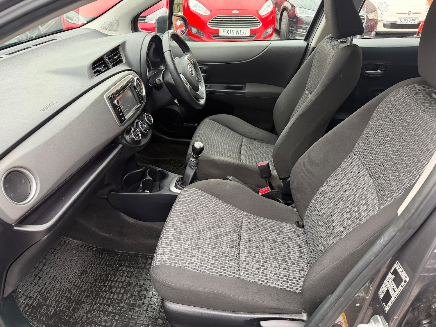 Used Toyota Yaris 2013 for sale - 77119990: Photo 38