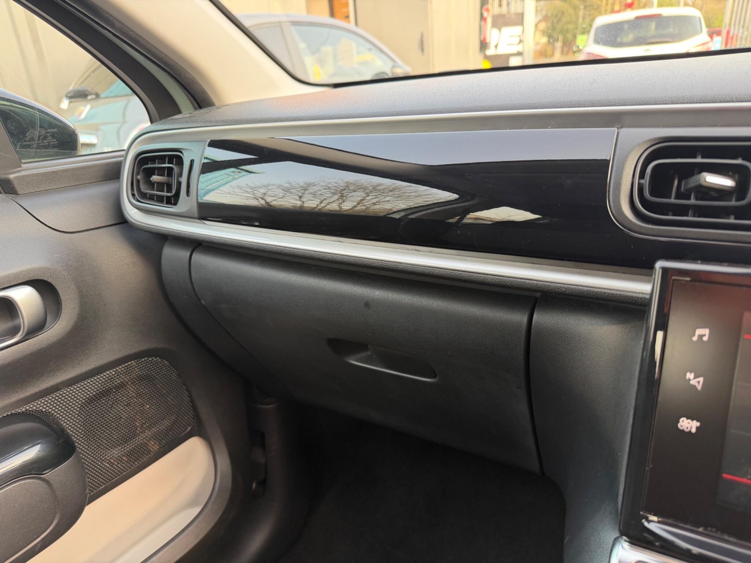 Used Citroen C3 for sale - 77768392: Photo 23