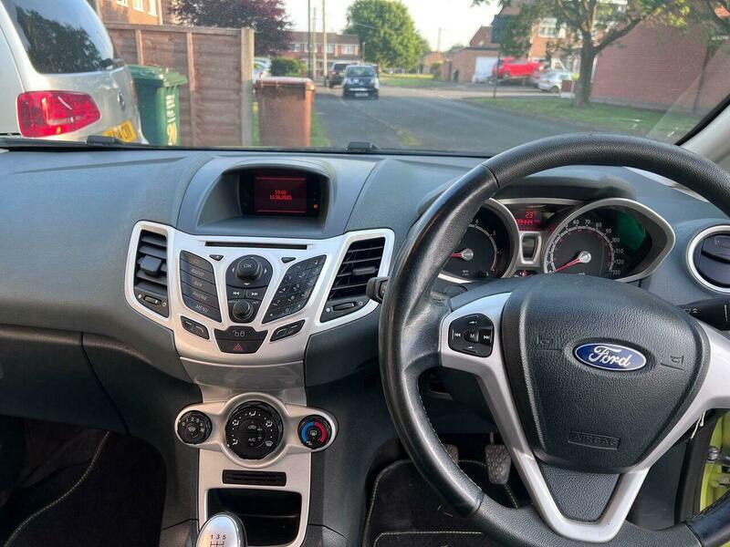 Used Ford Fiesta 2011 for sale - 76786409: Photo 12