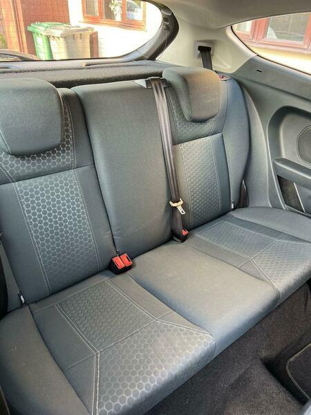 Used Ford Fiesta 2011 for sale - 76786409: Photo 15