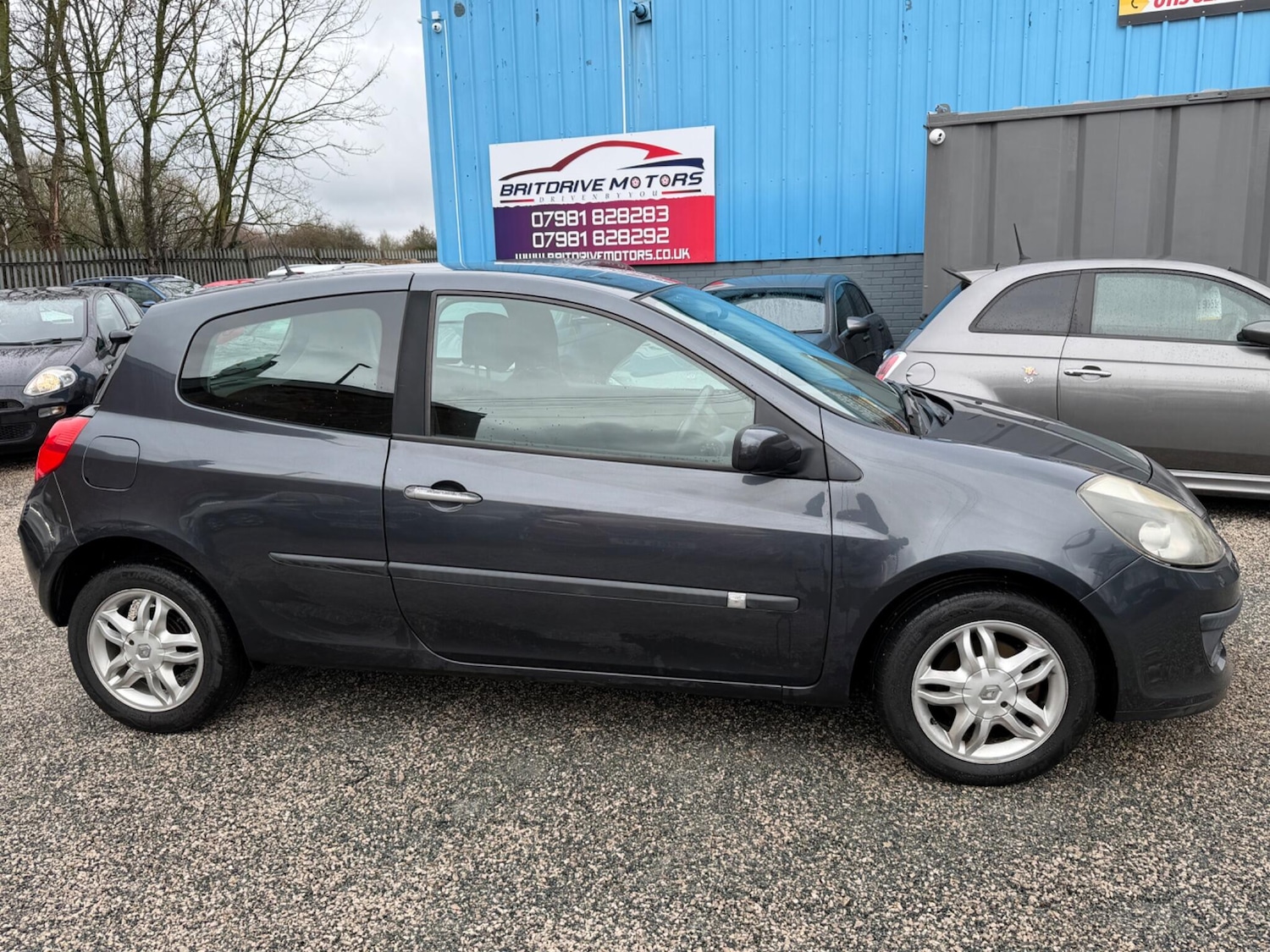 Used Renault Clio 2006 for sale - 77695567: Photo 12