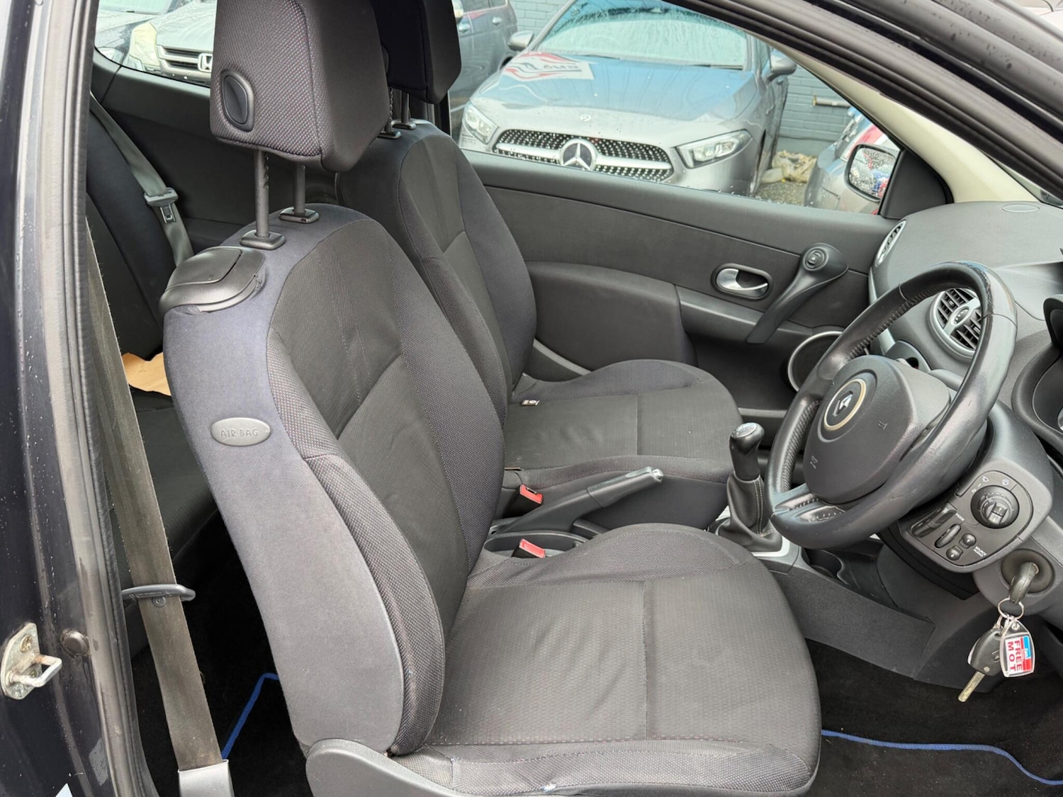 Used Renault Clio 2006 for sale - 77695567: Photo 21