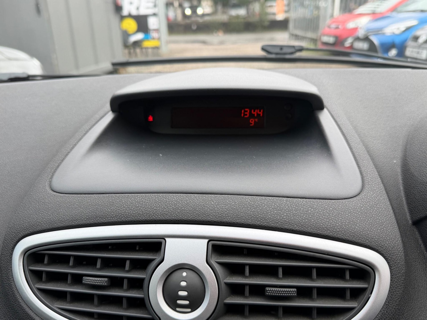 Used Renault Clio 2006 for sale - 77695567: Photo 25