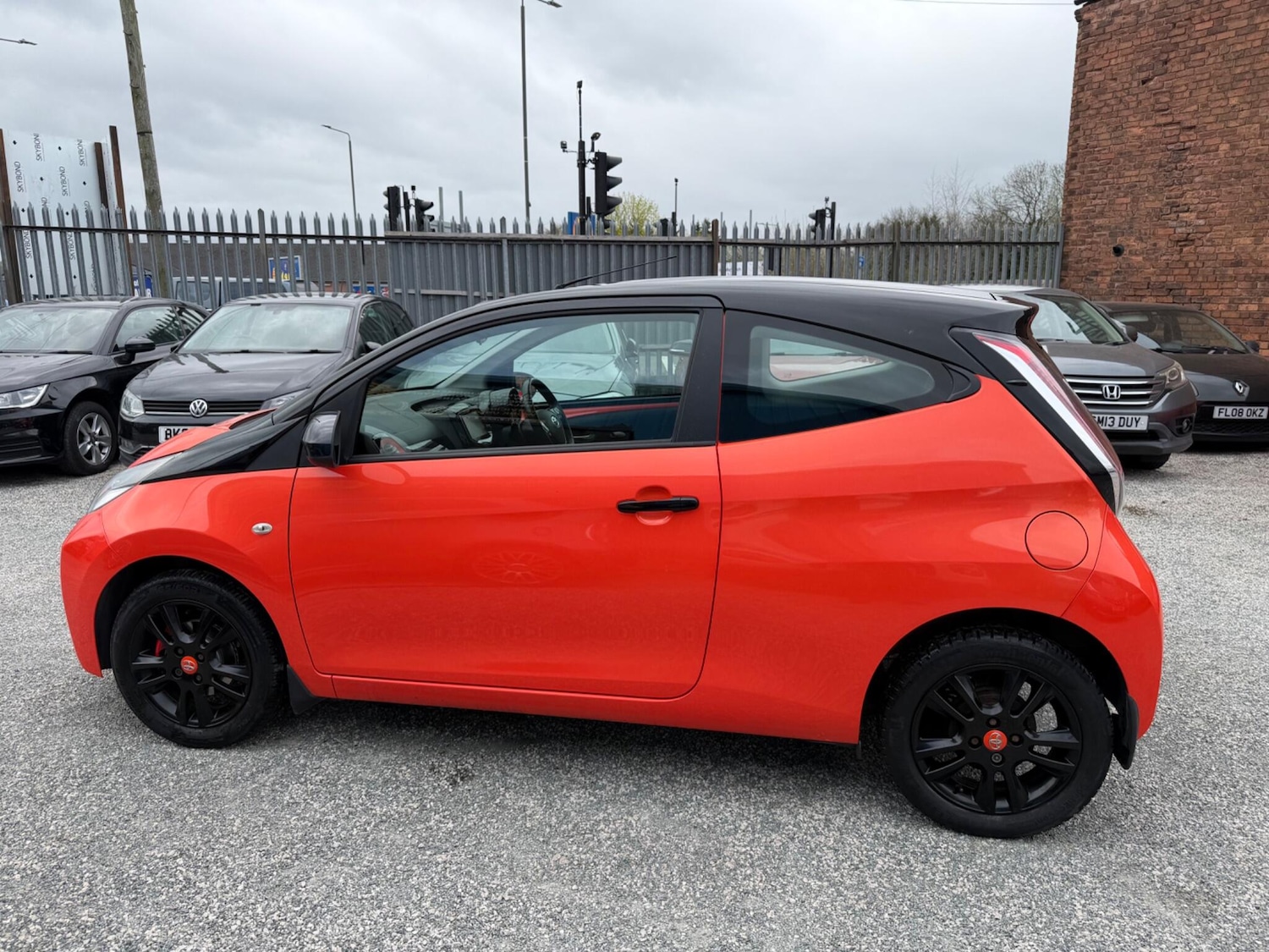 Used Toyota AYGO for sale - 78136382: Photo 11