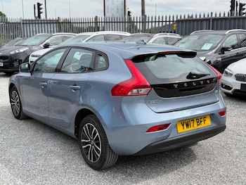 Used Volvo V40 2017 for sale - 79033871: Photo