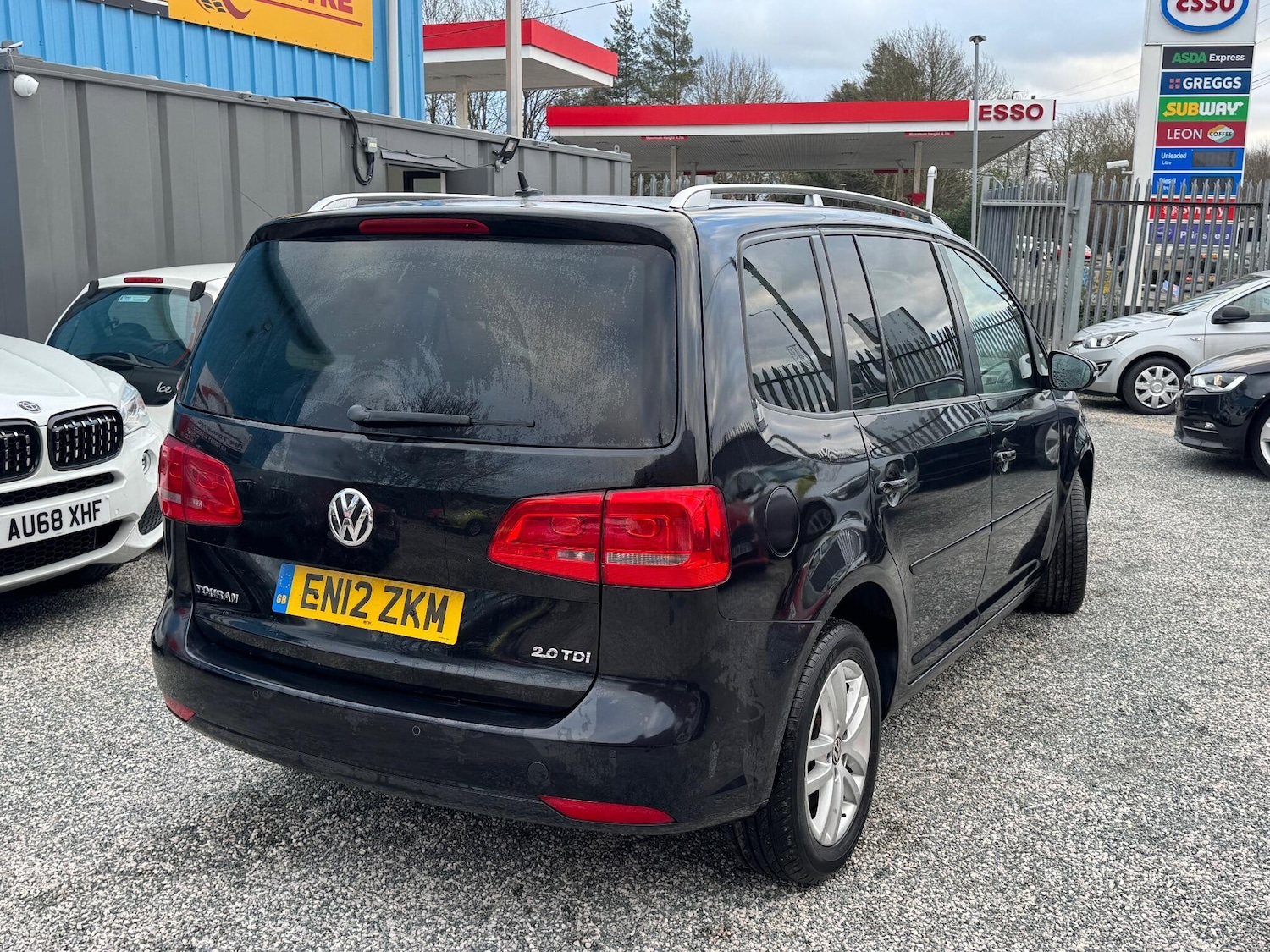 Used Volkswagen Touran 2012 for sale - 76913344: Photo 2
