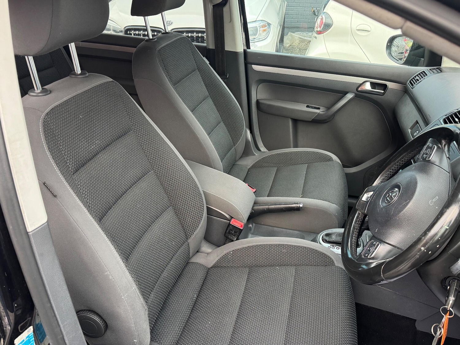 Used Volkswagen Touran 2012 for sale - 76913344: Photo 23