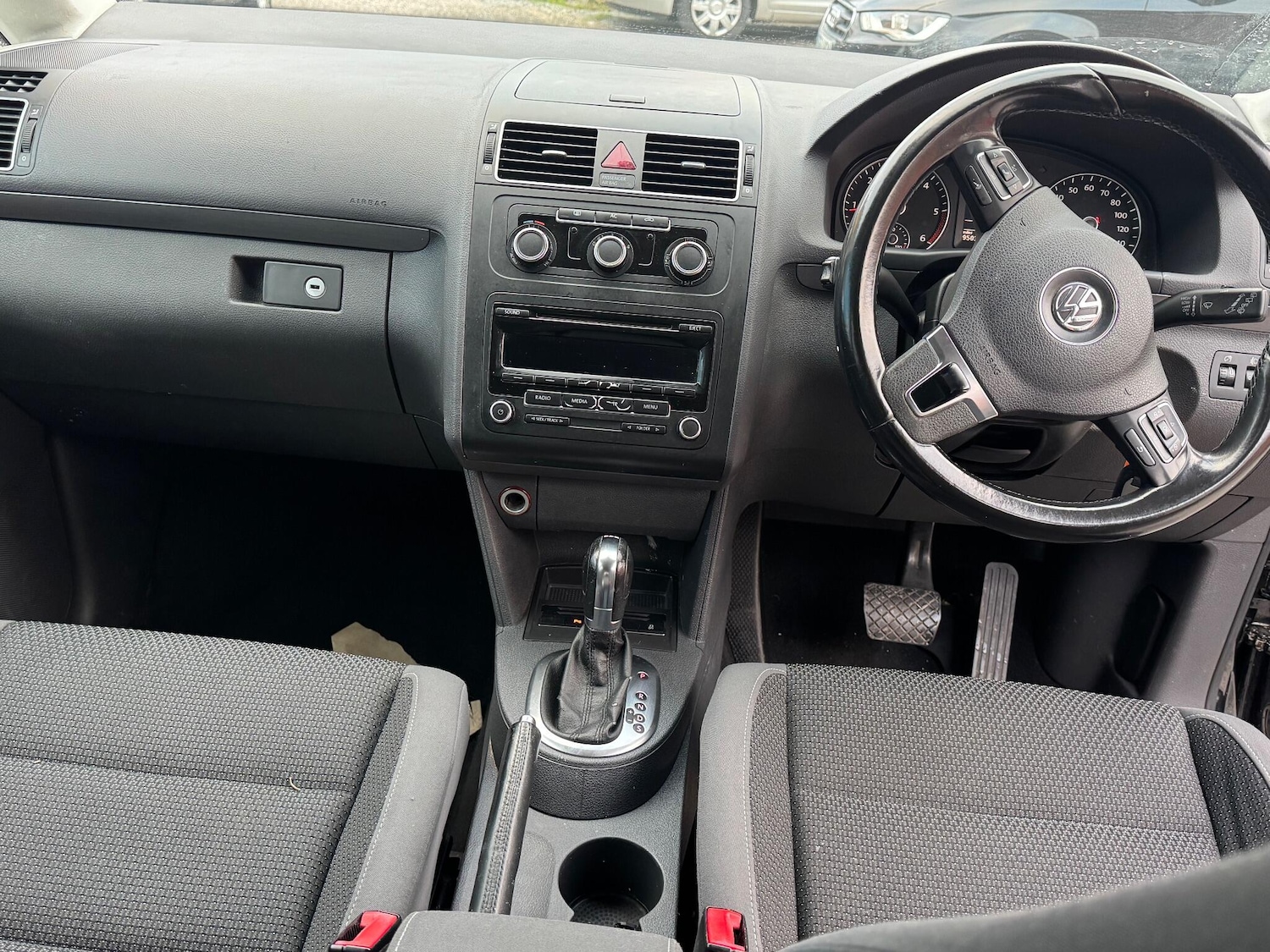 Used Volkswagen Touran 2012 for sale - 76913344: Photo 3