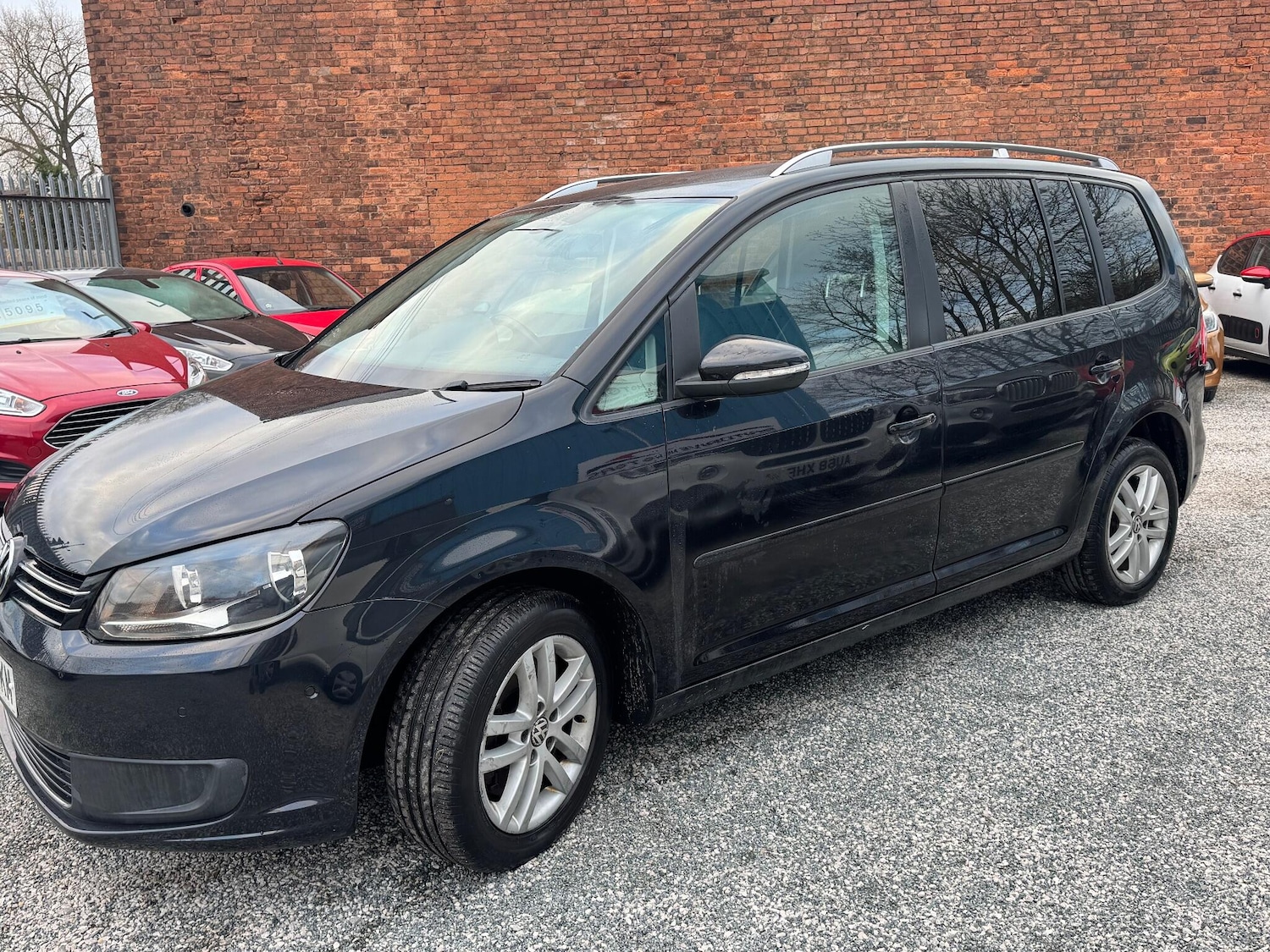 Used Volkswagen Touran 2012 for sale - 76913344: Photo 4