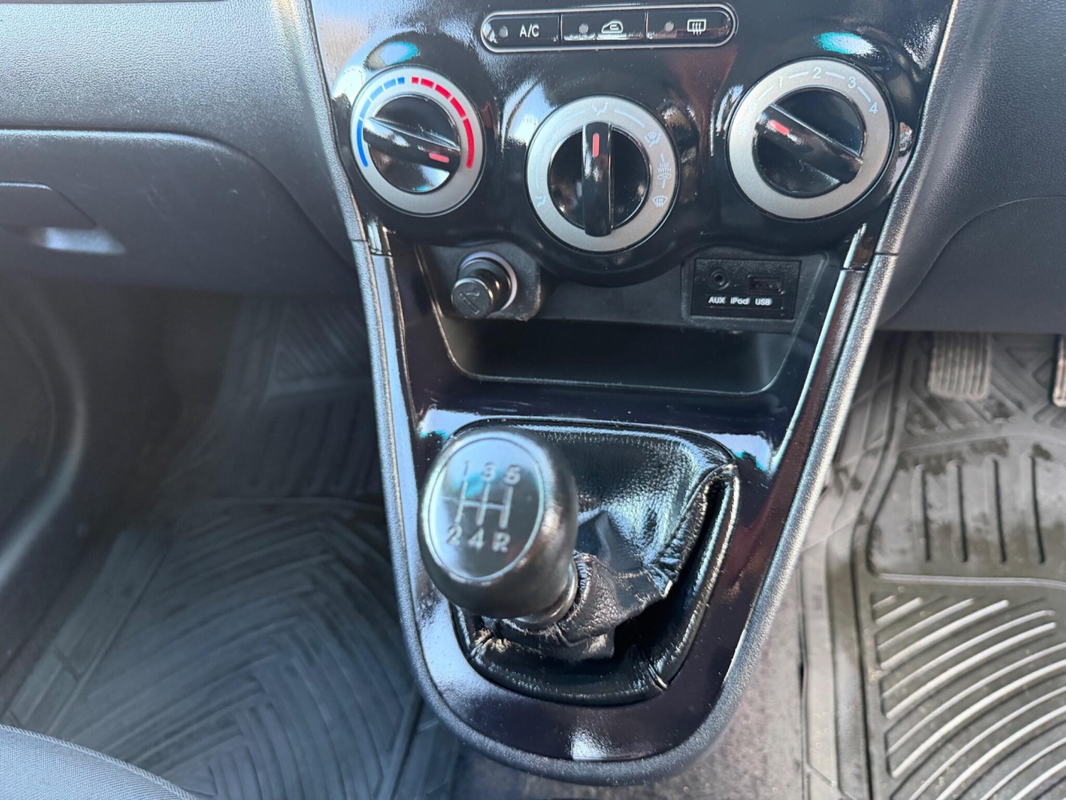 Used Hyundai i10 for sale - 77768536: Photo 21