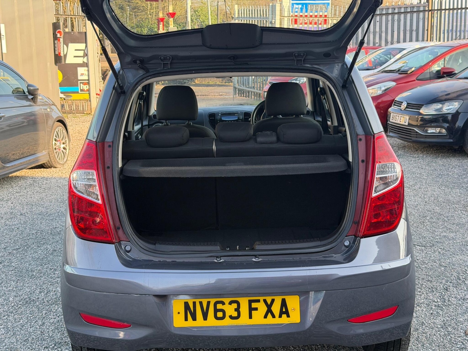 Used Hyundai i10 for sale - 77768536: Photo 33