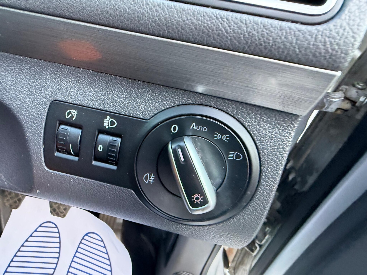 Used Volkswagen Touran 2011 for sale - 78185041: Photo 31