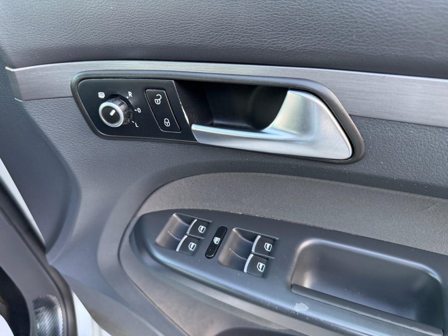 Used Volkswagen Touran 2011 for sale - 78185041: Photo 33