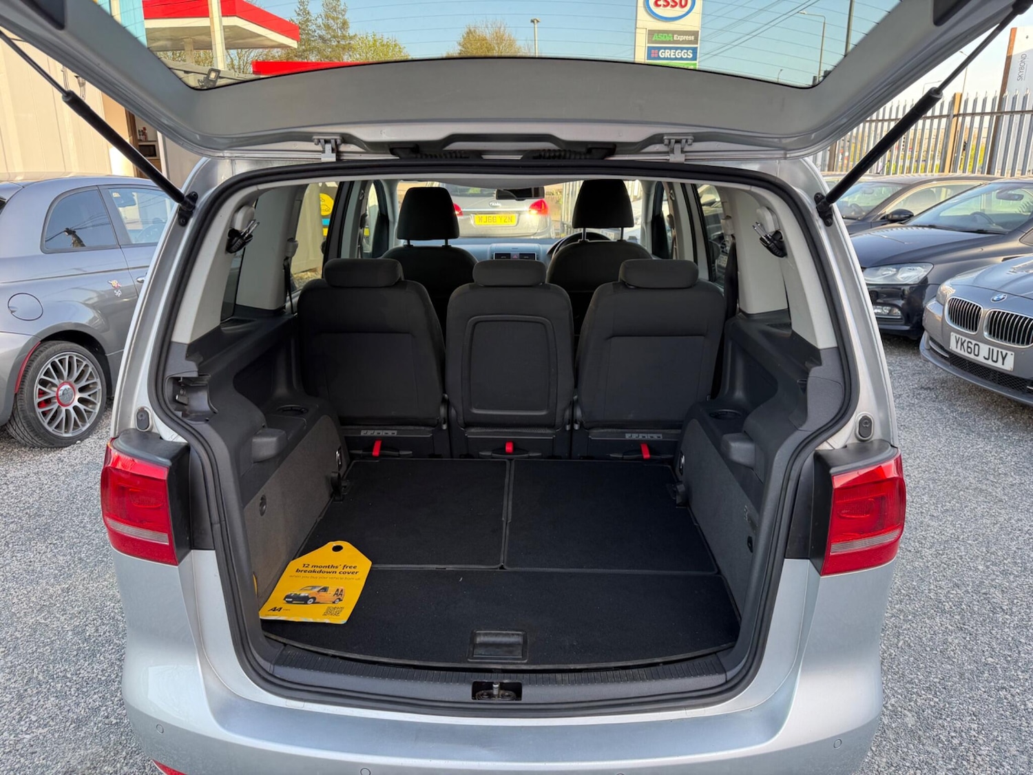 Used Volkswagen Touran 2011 for sale - 78185041: Photo 39