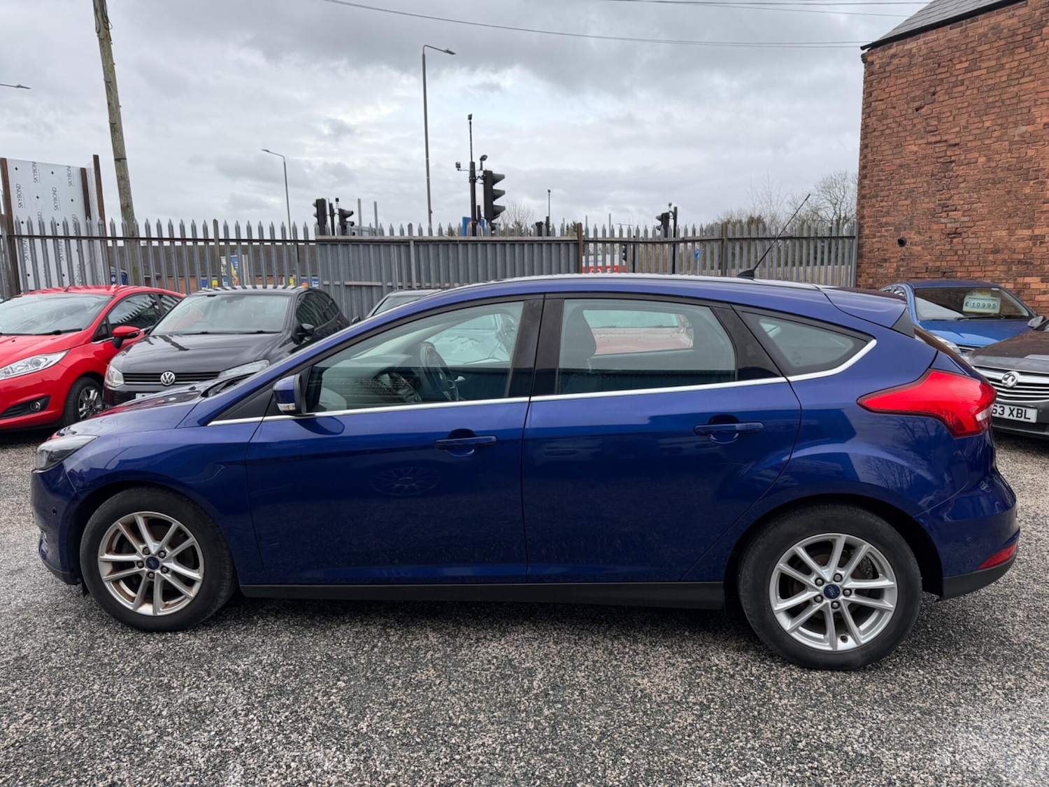 Used Ford Focus 2015 for sale - 77908928: Photo 9