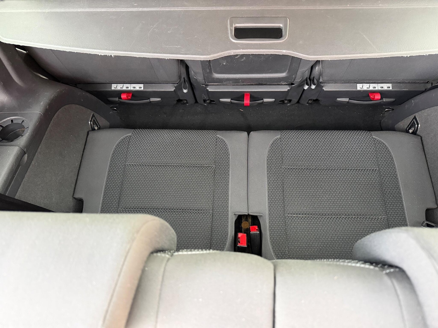 Used Volkswagen Touran 2011 for sale - 76866326: Photo 18