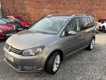 Used Volkswagen Touran 2011 for sale - 76866326: Photo