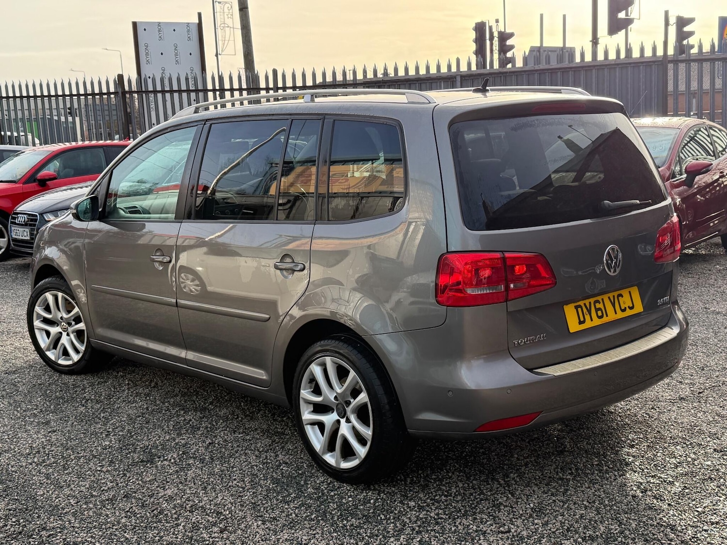 Used Volkswagen Touran 2011 for sale - 76866326: Photo 3