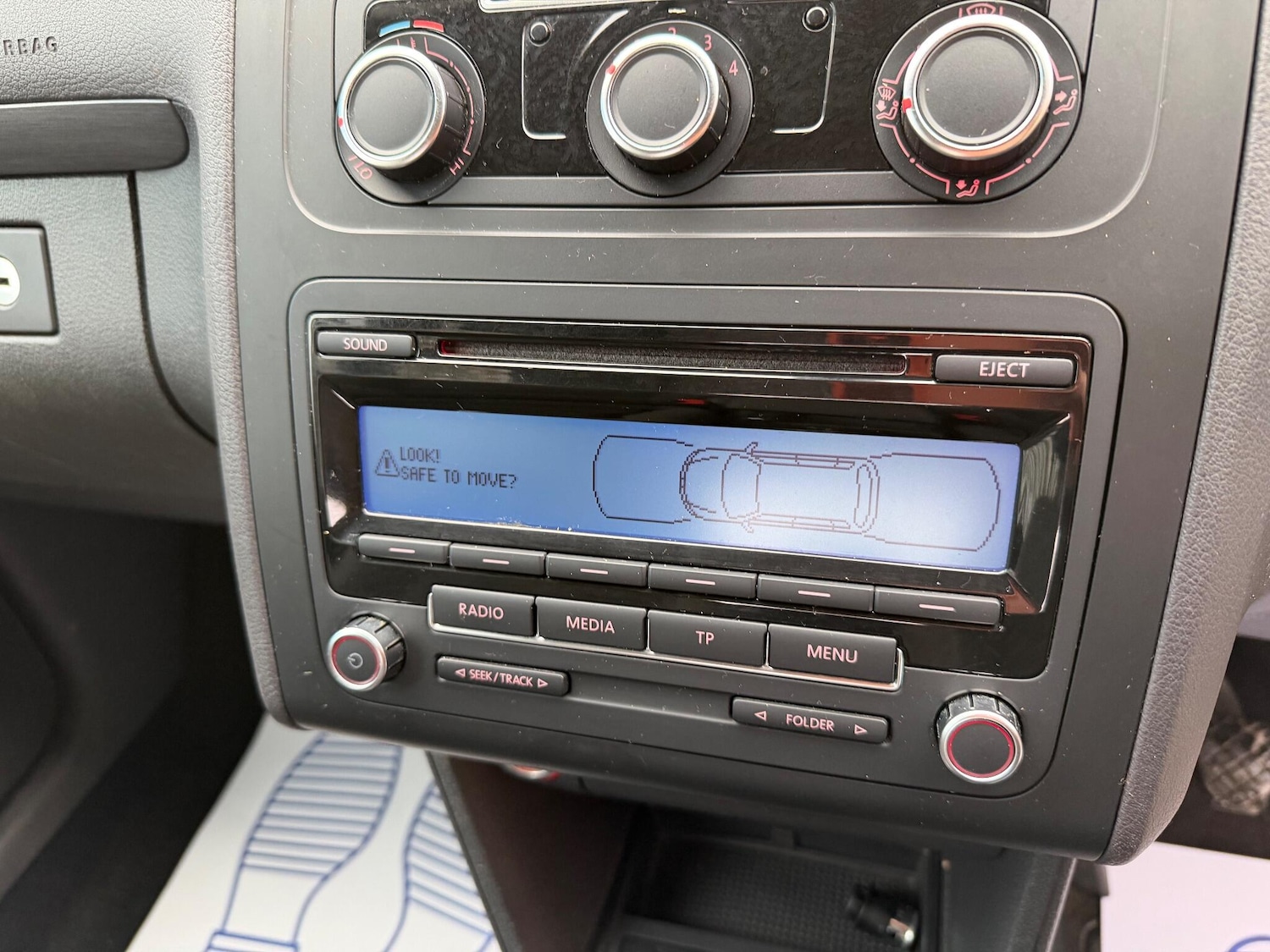 Used Volkswagen Touran 2011 for sale - 76866326: Photo 34