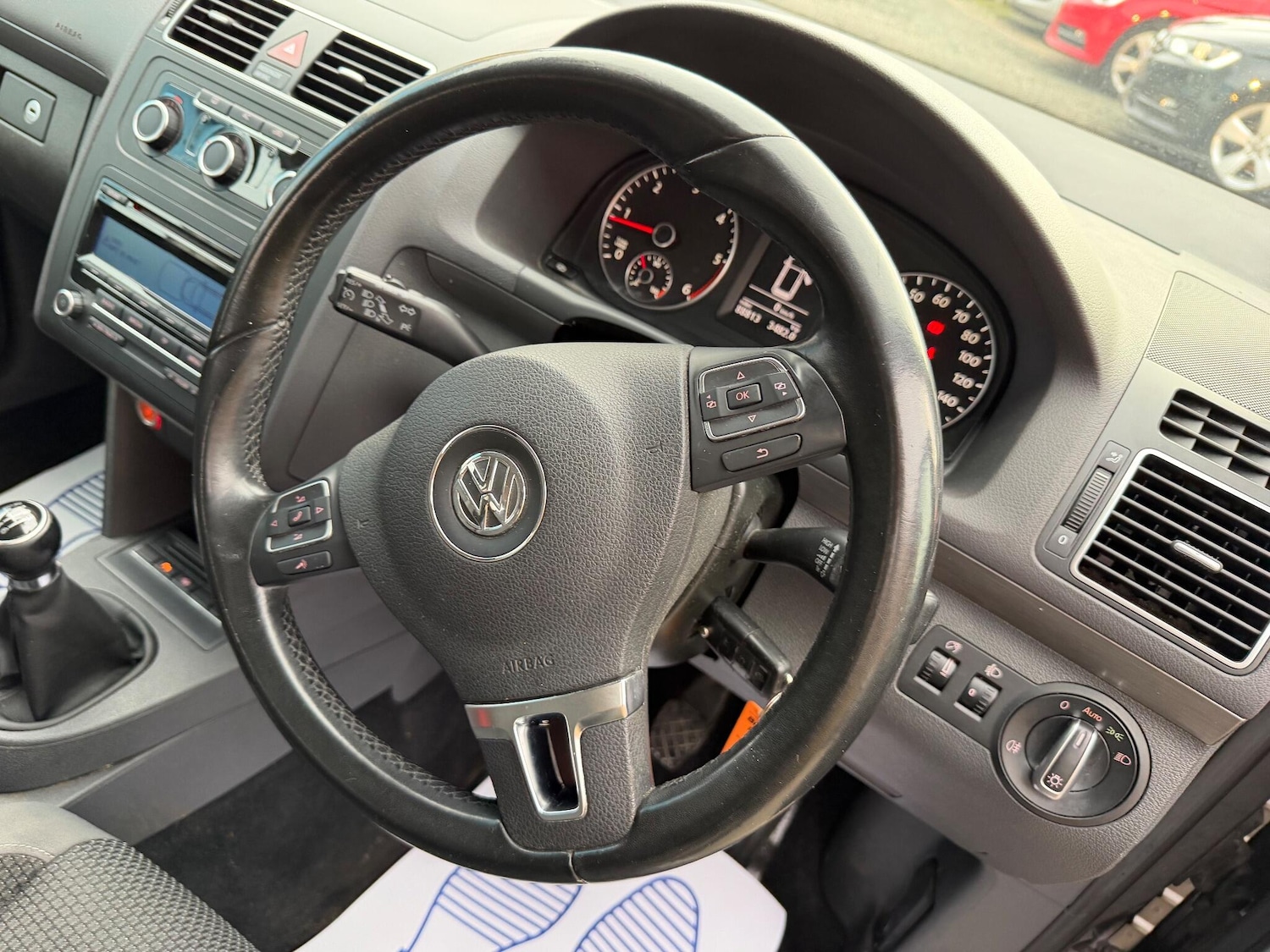 Used Volkswagen Touran 2011 for sale - 76866326: Photo 42