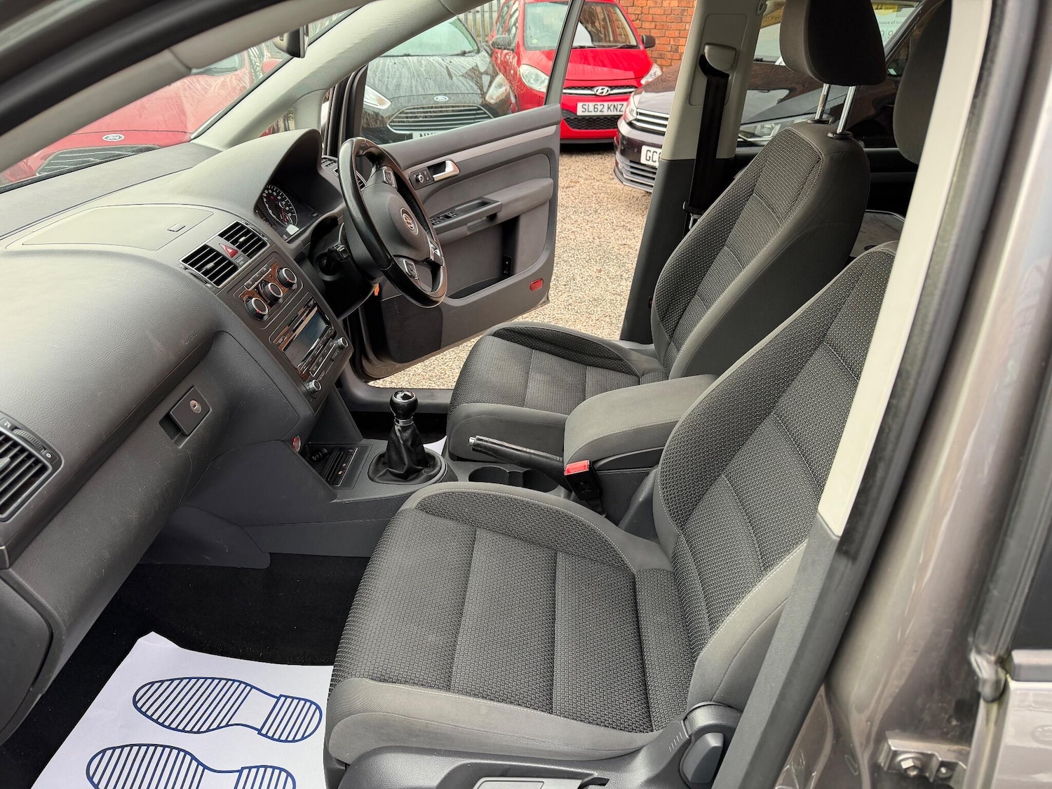 Used Volkswagen Touran 2011 for sale - 76866326: Photo 43