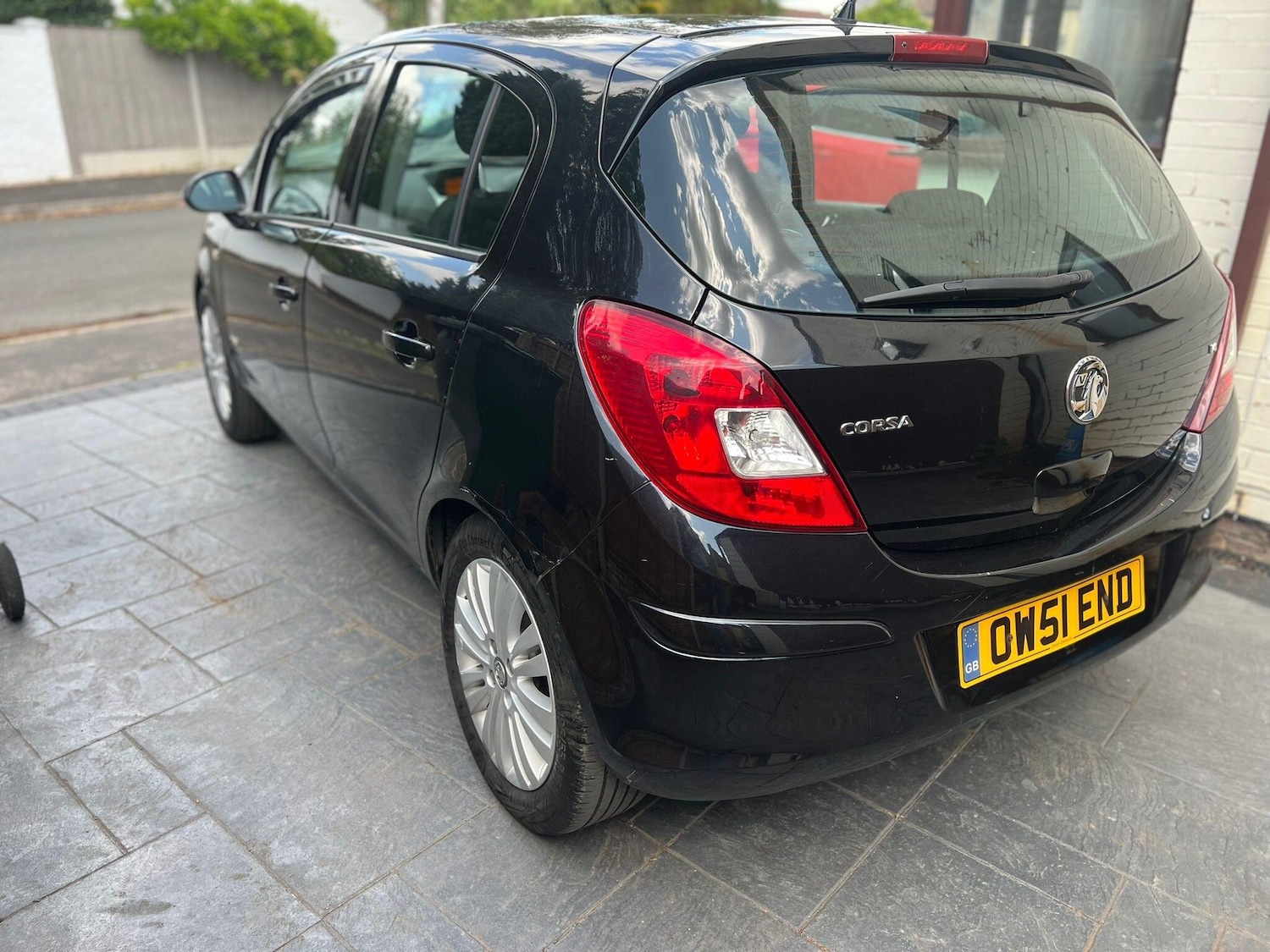 Used Vauxhall Corsa 2011 for sale - 77090853: Photo 2