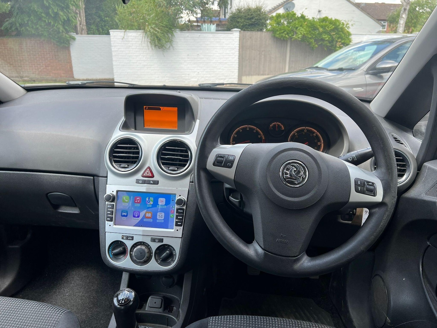 Used Vauxhall Corsa 2011 for sale - 77090853: Photo 3