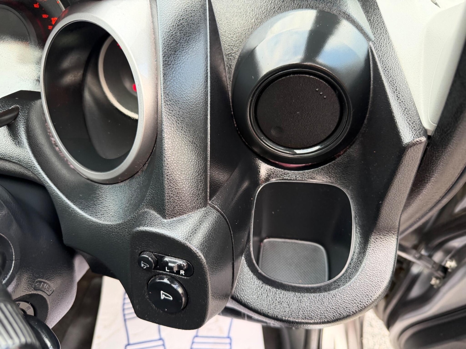 Used Honda Jazz 2010 for sale - 78019028: Photo 40