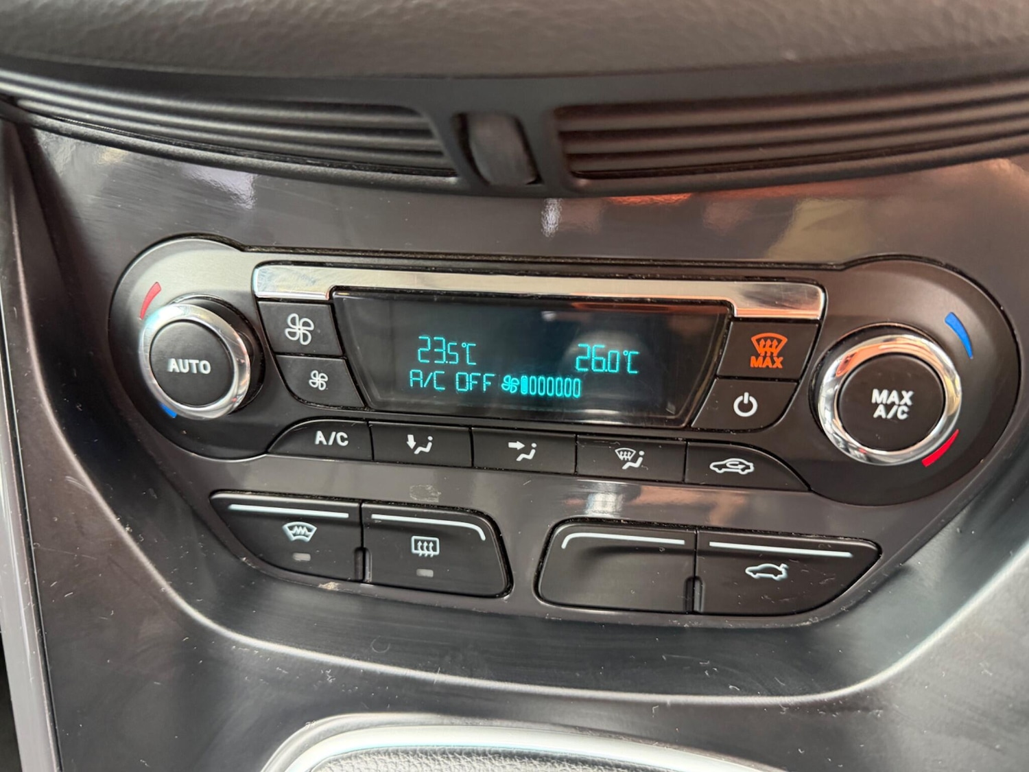 Used Ford Kuga 2014 for sale - 77808421: Photo 24