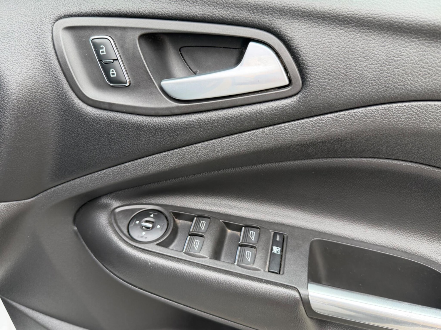 Used Ford Kuga 2014 for sale - 77808421: Photo 25