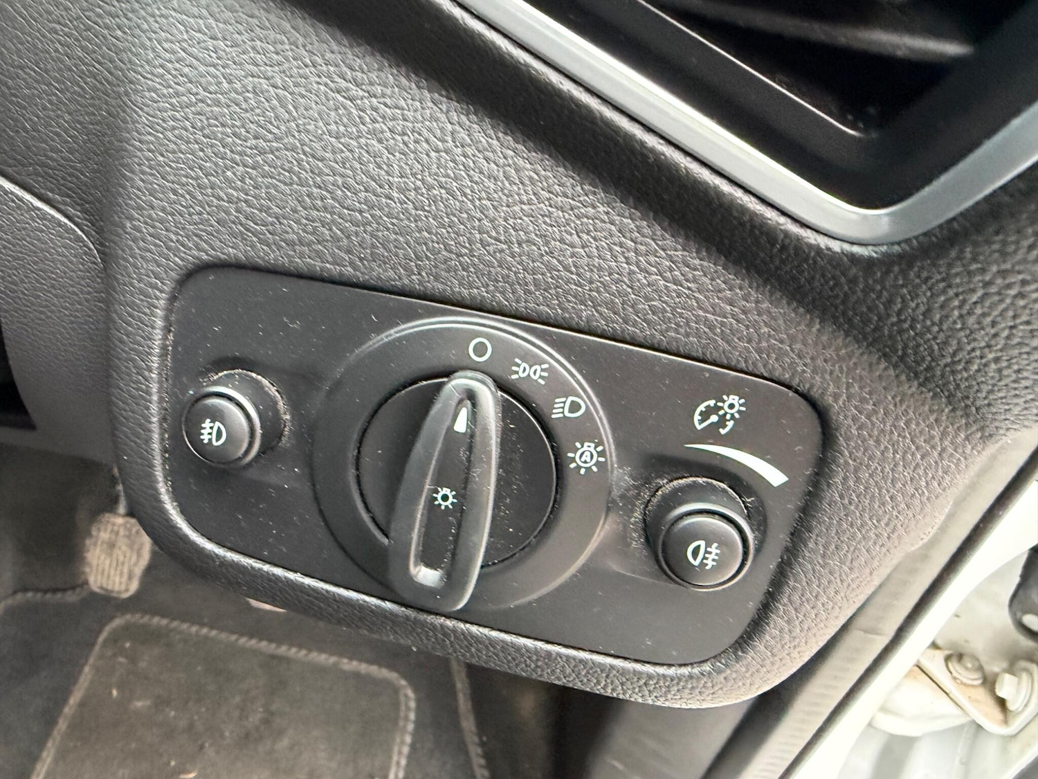 Used Ford Kuga 2014 for sale - 77808421: Photo 28