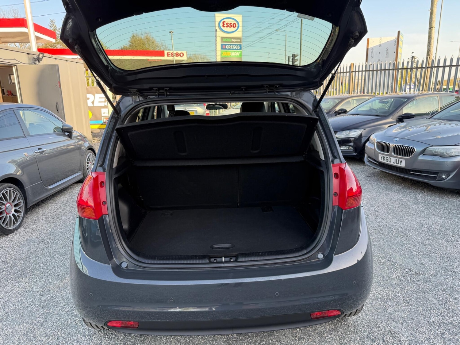 Used Kia Venga 2018 for sale - 78204289: Photo 37