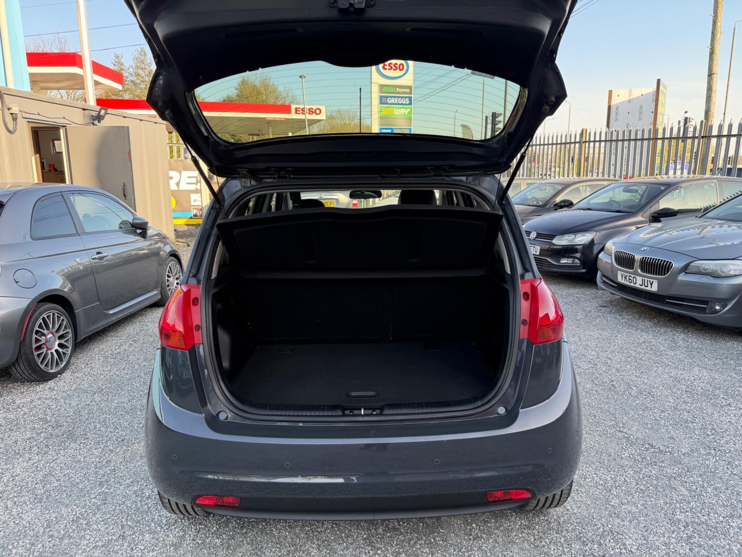 Used Kia Venga 2018 for sale - 78204289: Photo 39