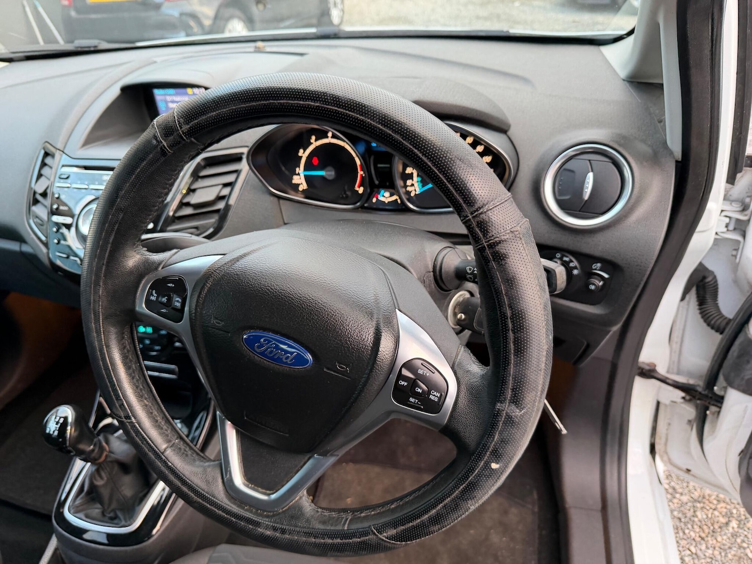 Used Ford Fiesta 2014 for sale - 77411937: Photo 48