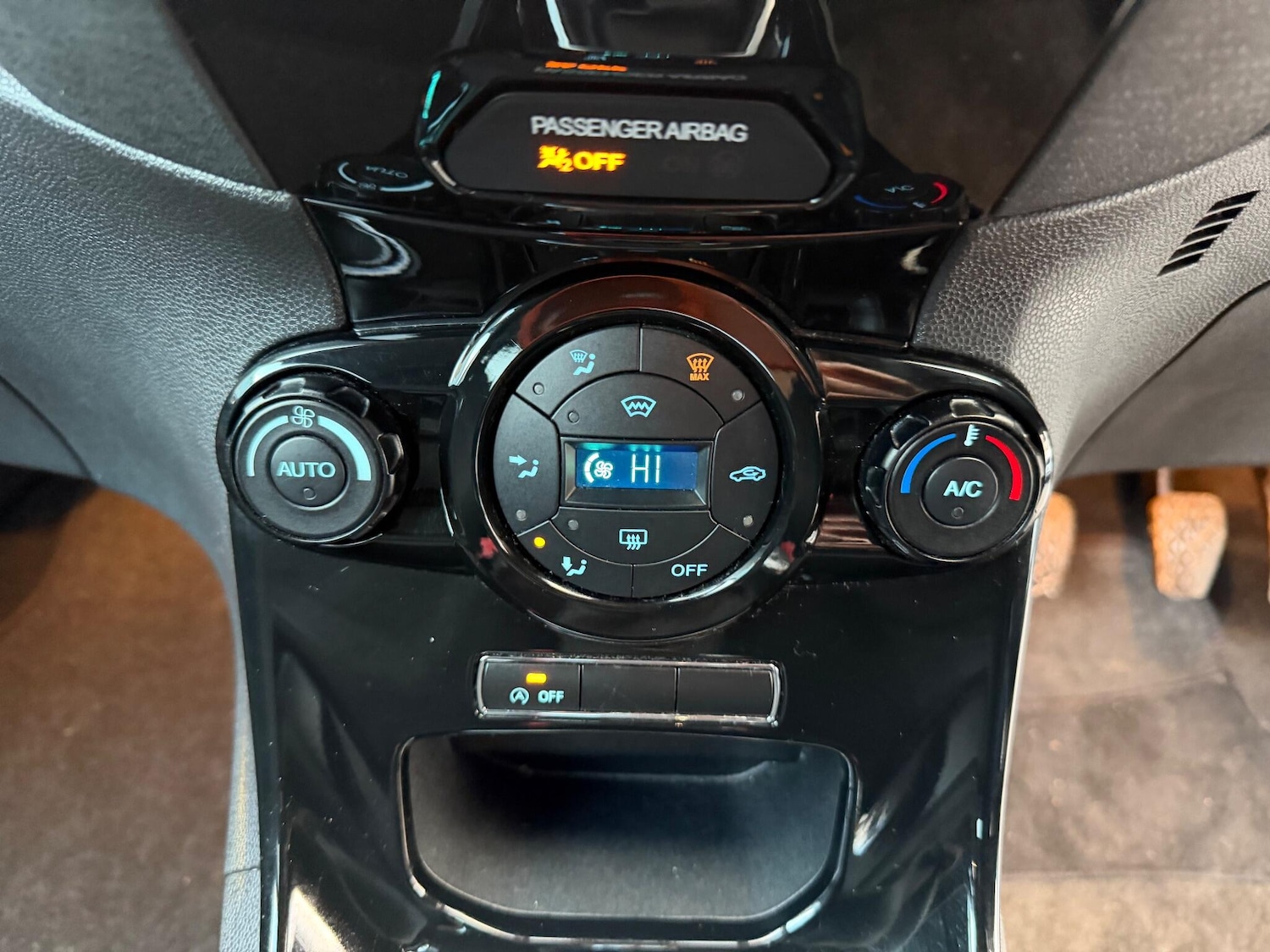 Used Ford Fiesta 2014 for sale - 77411937: Photo 50