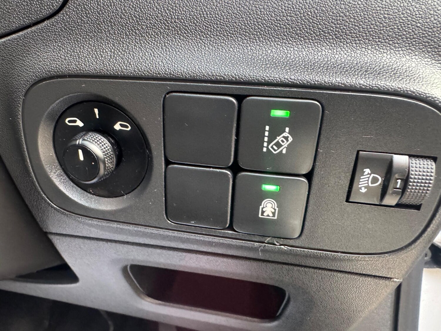 Used Citroen C3 2017 for sale - 76849834: Photo 11