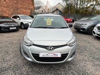 Used Hyundai i20 2013 for sale - 76849642: Photo