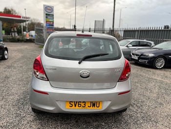 Used Hyundai i20 2013 for sale - 76849642: Photo