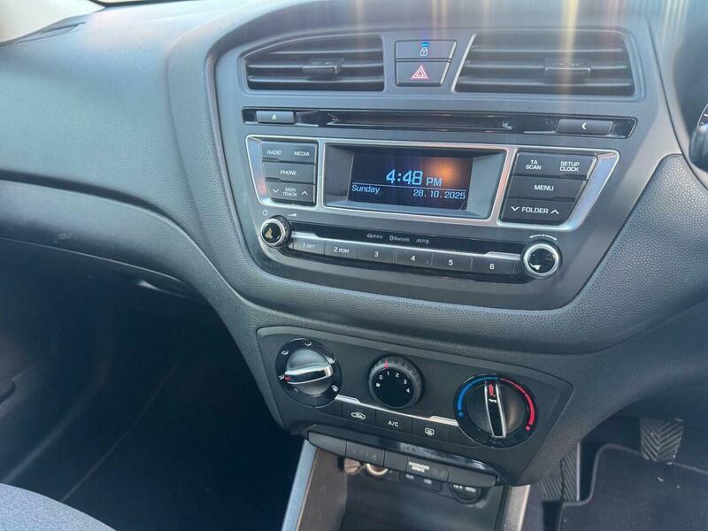 Used Hyundai i20 2015 for sale - 76786384: Photo 19