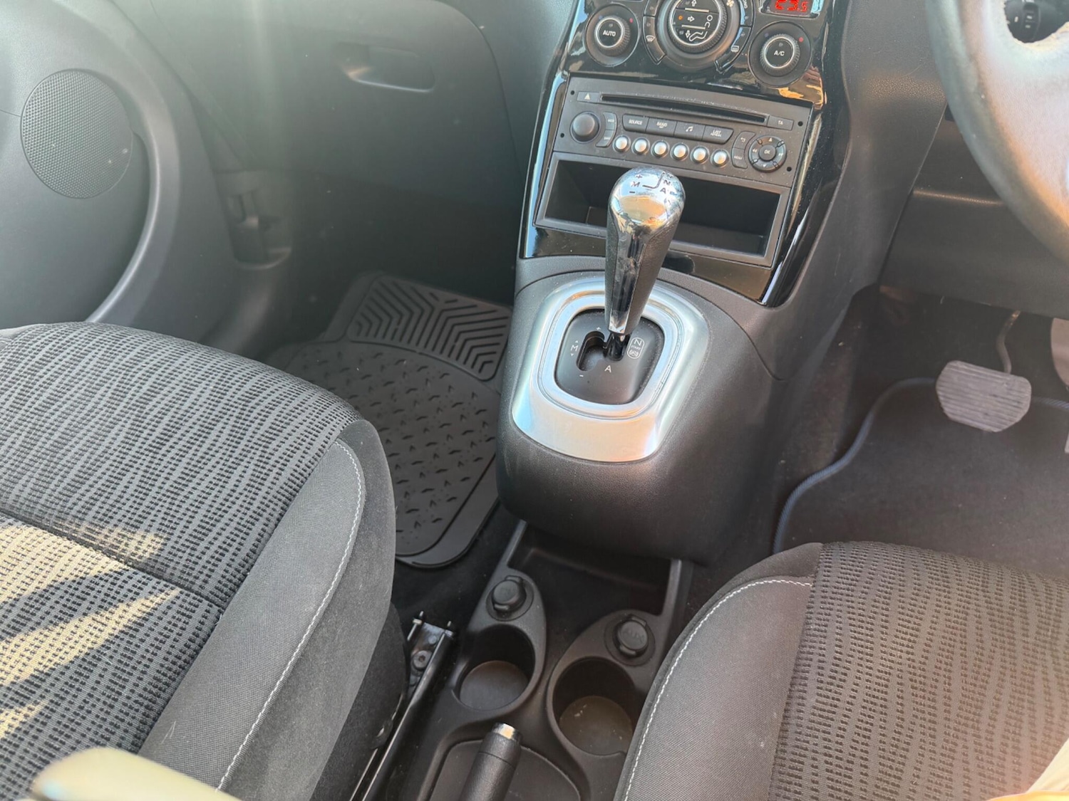 Used Citroen C3 Picasso 2013 for sale - 77753169: Photo 18