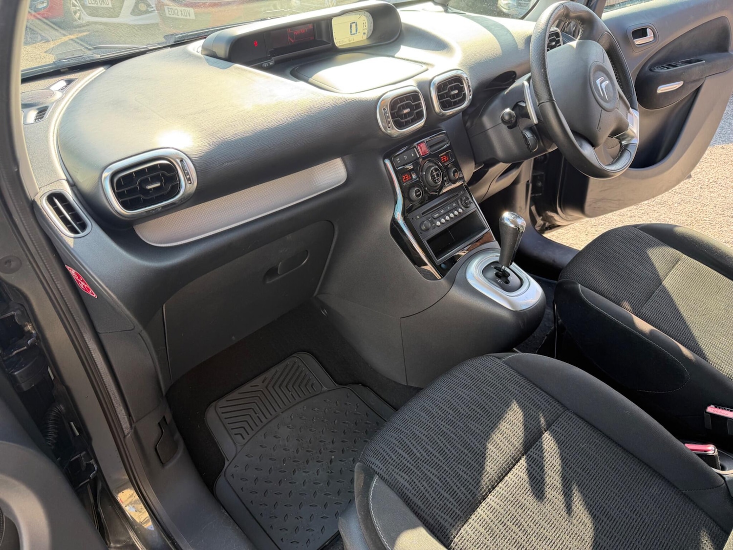 Used Citroen C3 Picasso 2013 for sale - 77753169: Photo 19