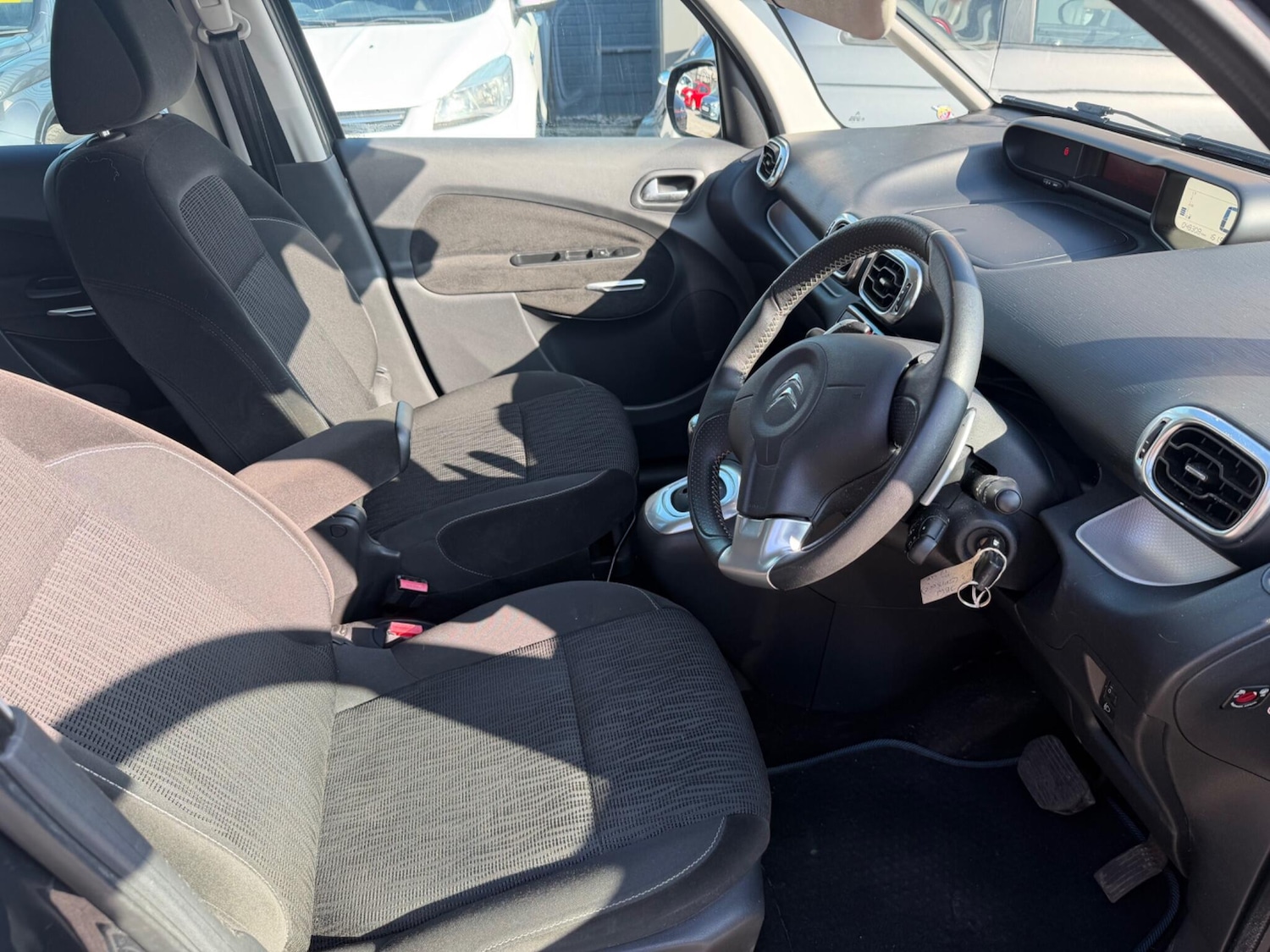 Used Citroen C3 Picasso 2013 for sale - 77753169: Photo 22