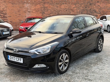 Used Hyundai i20 2017 for sale - 77102006: Photo